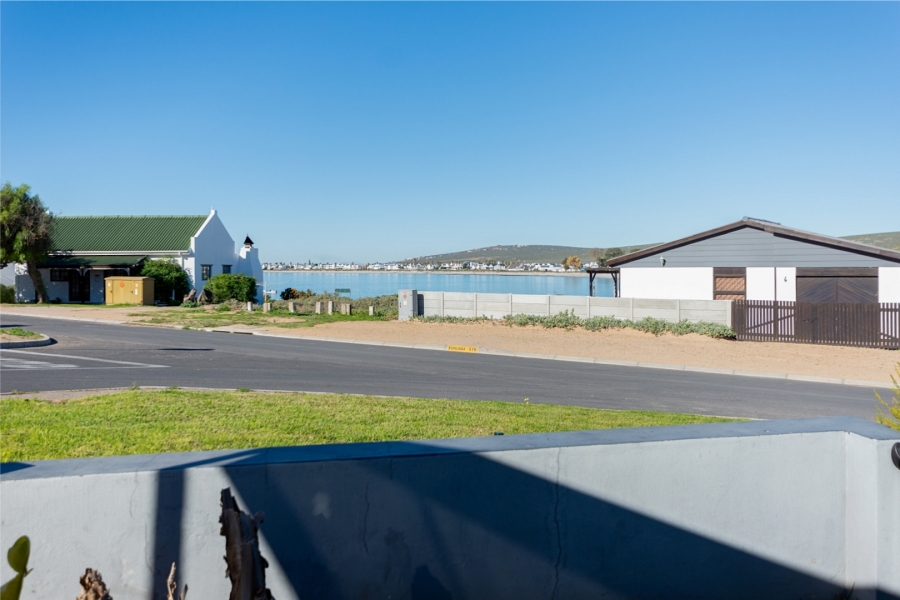 4 Bedroom Property for Sale in Britannia Bay Western Cape